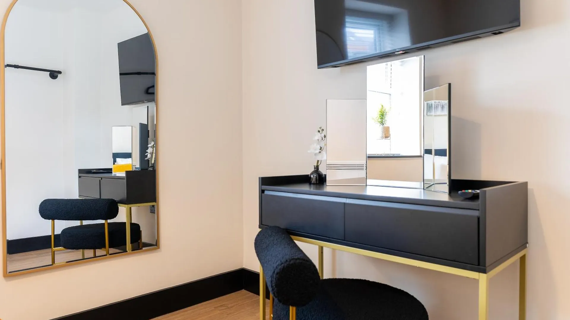 The Berriman Collection Apartment Cardiff