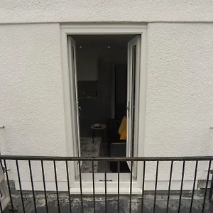 Modern Near Centre Apartment
